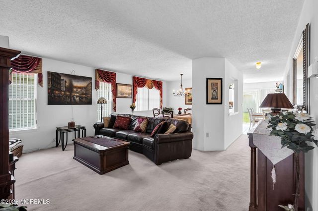 631 Bedford Lane, Manchester, NJ 08759