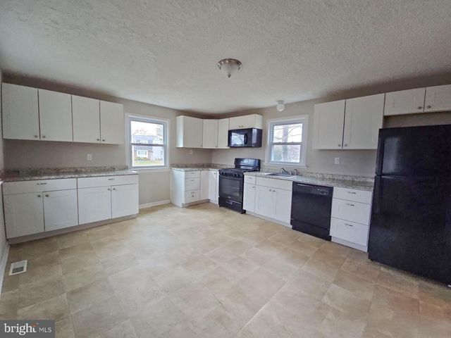 120 WADDELL AVE, Franklinville, NJ 08322