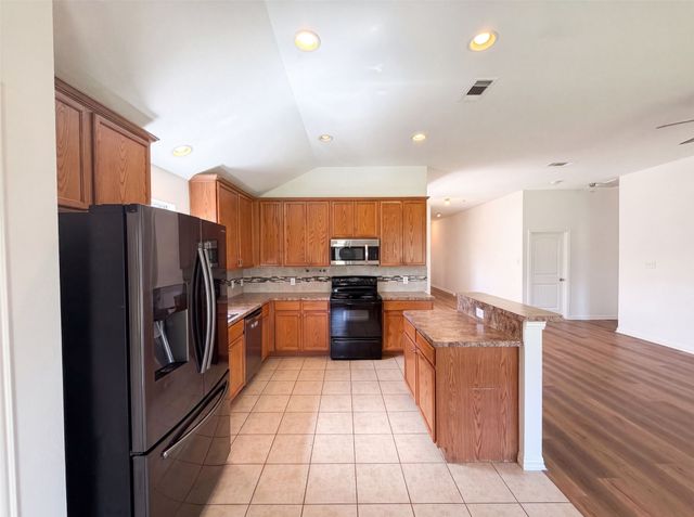 143 Pintail Lane, Sanger, TX 76266