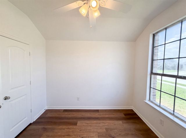 143 Pintail Lane, Sanger, TX 76266