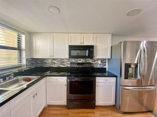 8975 Palm Tree Ln 8975, Pembroke Pines, FL 33024