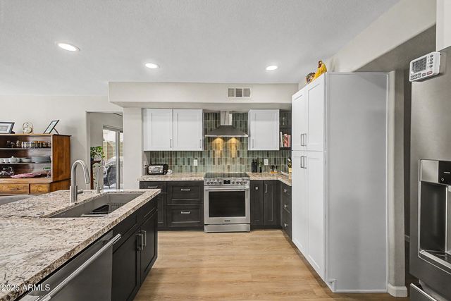 17248 N 46TH Place, Phoenix, AZ 85032