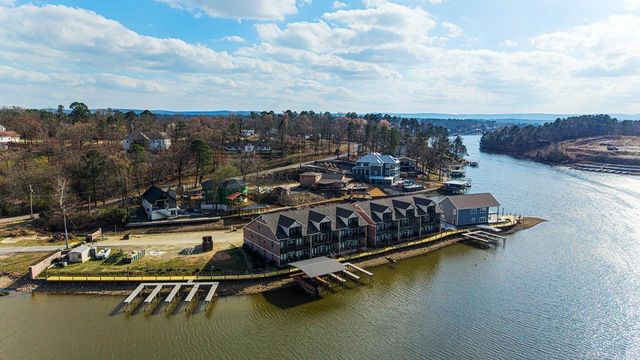 532 C6 Grand Point Drive, Hot Springs, AR 71901