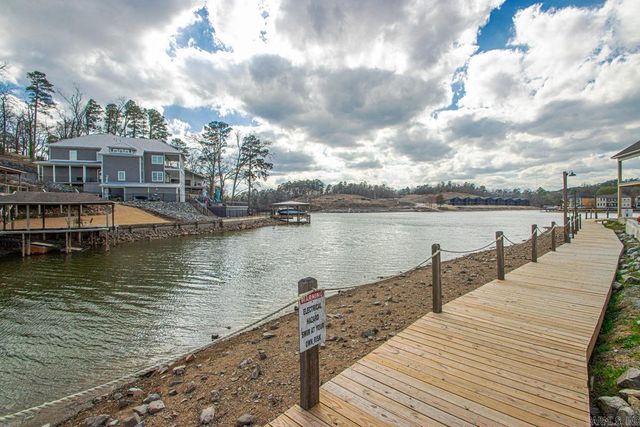 532 C6 Grand Point Drive, Hot Springs, AR 71901