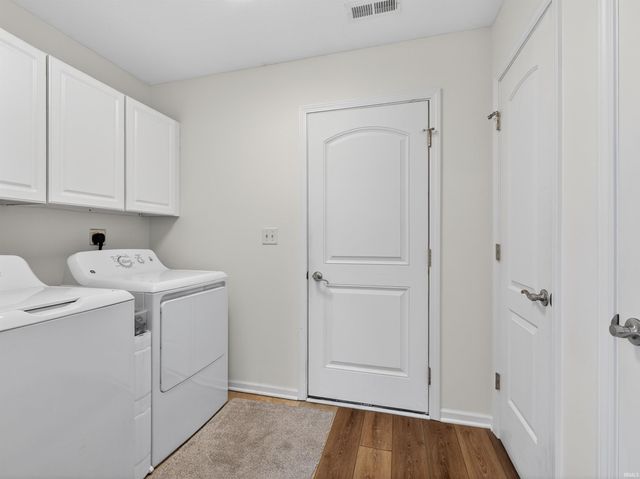 7606 Bowlander Way, Fort Wayne, IN 46835