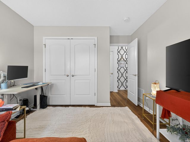 7606 Bowlander Way, Fort Wayne, IN 46835