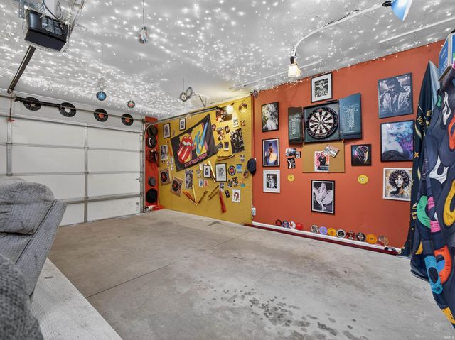 7606 Bowlander Way, Fort Wayne, IN 46835