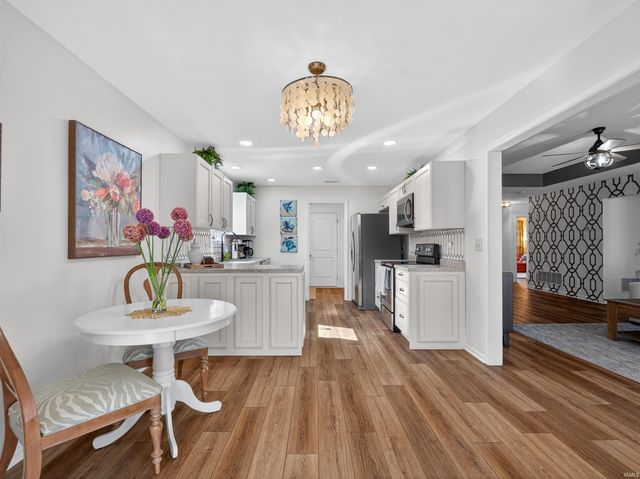 7606 Bowlander Way, Fort Wayne, IN 46835