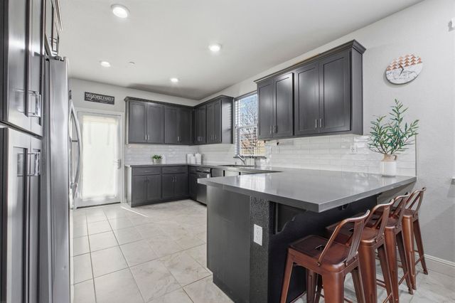 5 Huddlestone Cir, Roseville, CA 95661