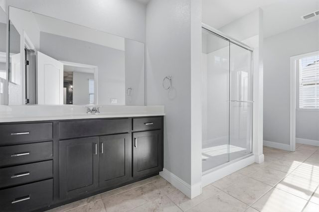 5 Huddlestone Cir, Roseville, CA 95661