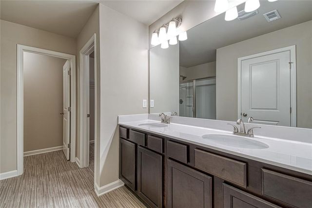 3437 Iron Hearth Bend, Snellville, GA 30039