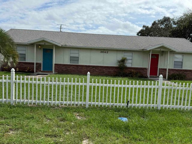 3642 Rosewood St. B, St Augustine, FL 32080