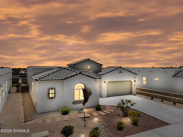3778 Nightingale Avenue, Las Cruces, NM 88012