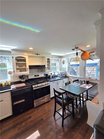 37 Eustis Avenue, Newport, RI 02840