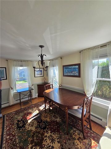 37 Eustis Avenue, Newport, RI 02840