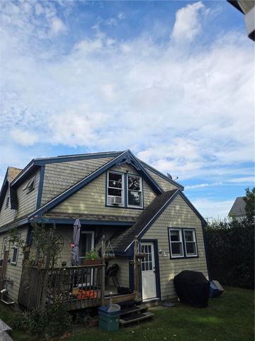 37 Eustis Avenue, Newport, RI 02840