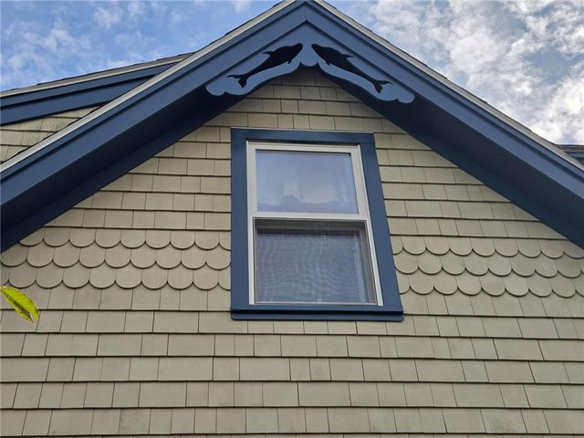 37 Eustis Avenue, Newport, RI 02840