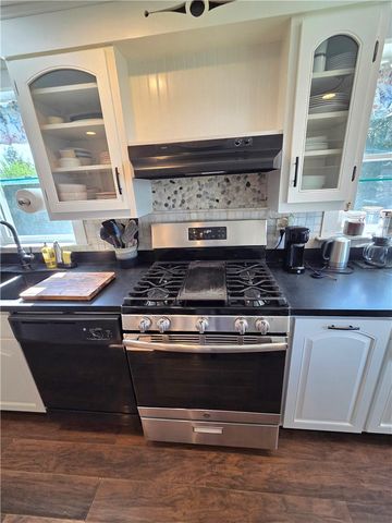 37 Eustis Avenue, Newport, RI 02840