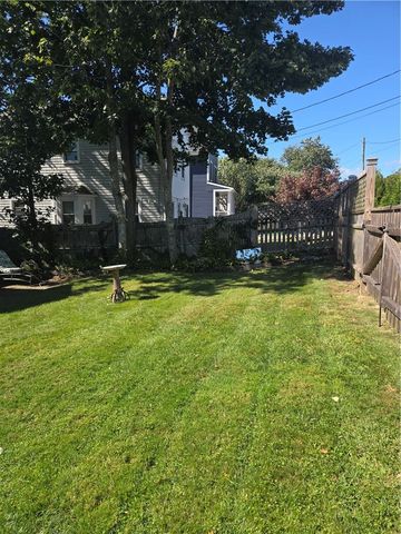37 Eustis Avenue, Newport, RI 02840