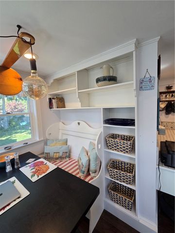 37 Eustis Avenue, Newport, RI 02840