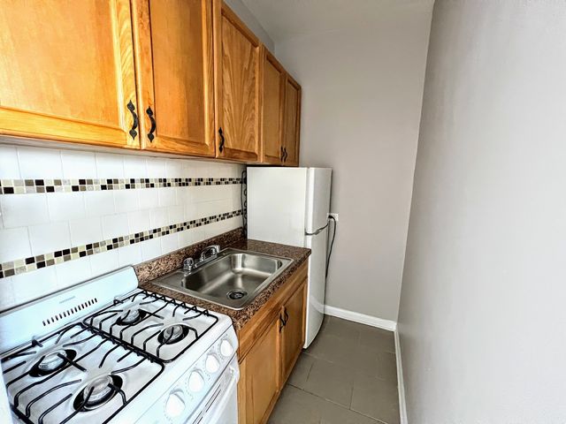839 W Sheridan Road 522, Chicago, IL 60613