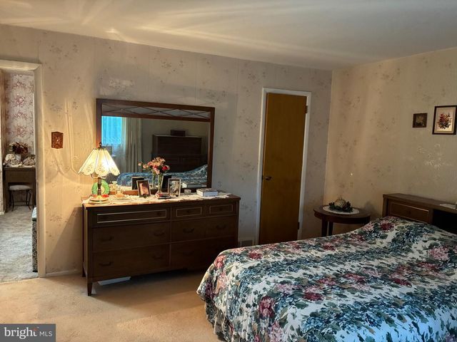 12039 MILLBROOK RD, Philadelphia, PA 19154