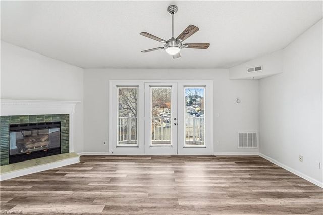 3701 Cotswold Terrace 7M, Greensboro, NC 27410