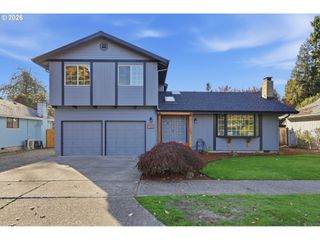 764 71ST St, Springfield, OR 97478