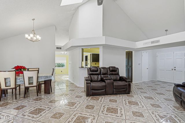 11132 NORTHFIELD Avenue, El Paso, TX 79936