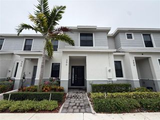 390 NE 12th Street, Florida City, FL 33034