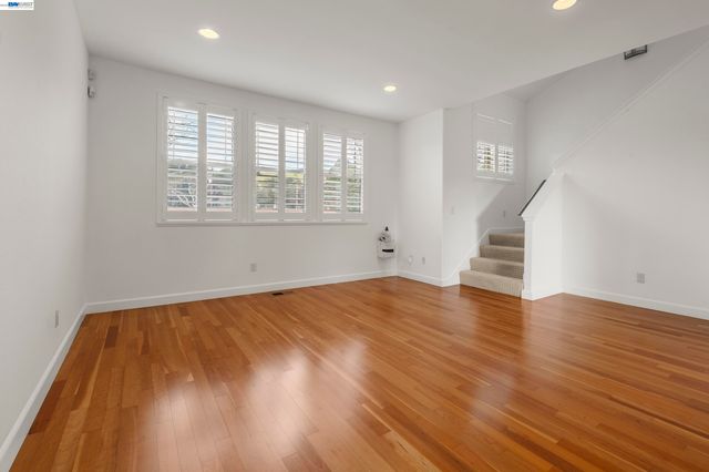 651 Macarthur Blvd, San Leandro, CA 94577