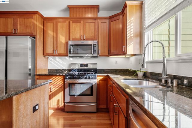 651 Macarthur Blvd, San Leandro, CA 94577