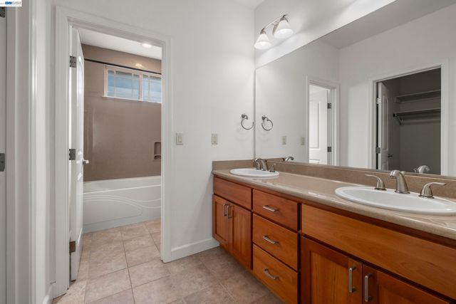 651 Macarthur Blvd, San Leandro, CA 94577