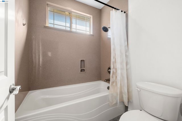 651 Macarthur Blvd, San Leandro, CA 94577