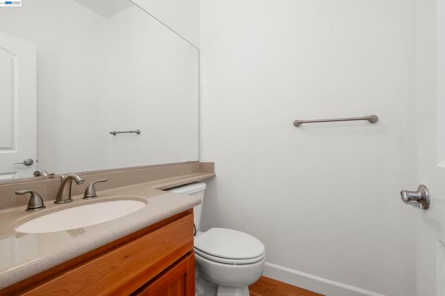 651 Macarthur Blvd, San Leandro, CA 94577