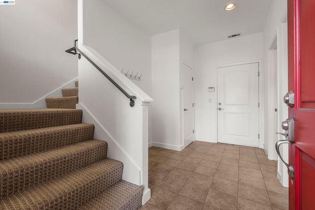 651 Macarthur Blvd, San Leandro, CA 94577