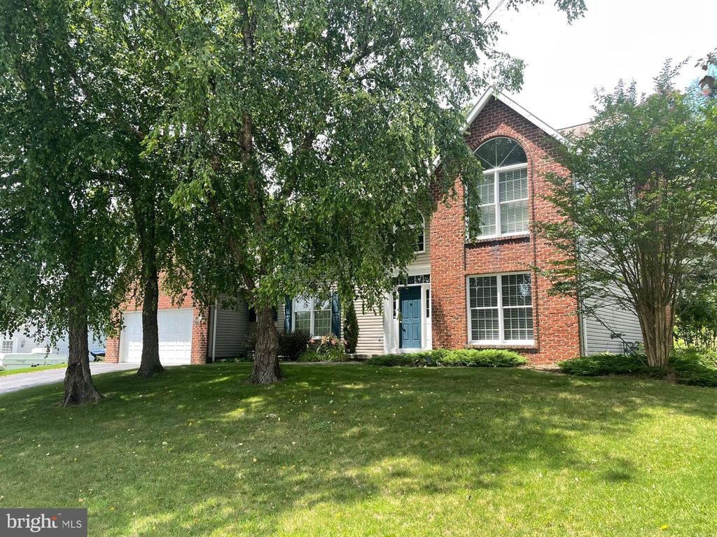 3389 OVERVIEW DR, York, PA 17406