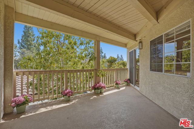 675 Oak Run Trail TL301, Oak Park, CA 91377