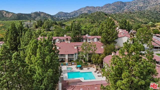 675 Oak Run Trail TL301, Oak Park, CA 91377