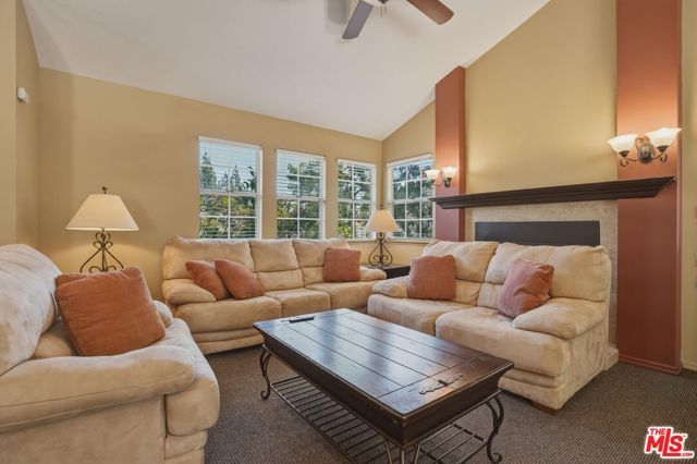 675 Oak Run Trail TL301, Oak Park, CA 91377