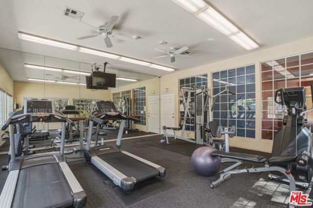 675 Oak Run Trail TL301, Oak Park, CA 91377