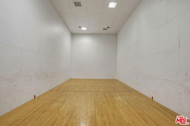 675 Oak Run Trail TL301, Oak Park, CA 91377