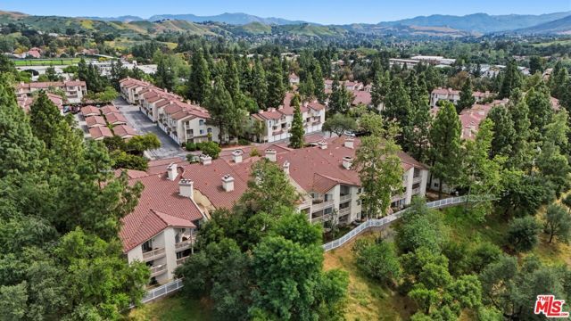 675 Oak Run Trail TL301, Oak Park, CA 91377
