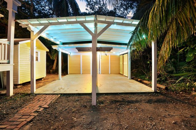 19611 Tequesta St Street, Sugarloaf Key, FL 33042