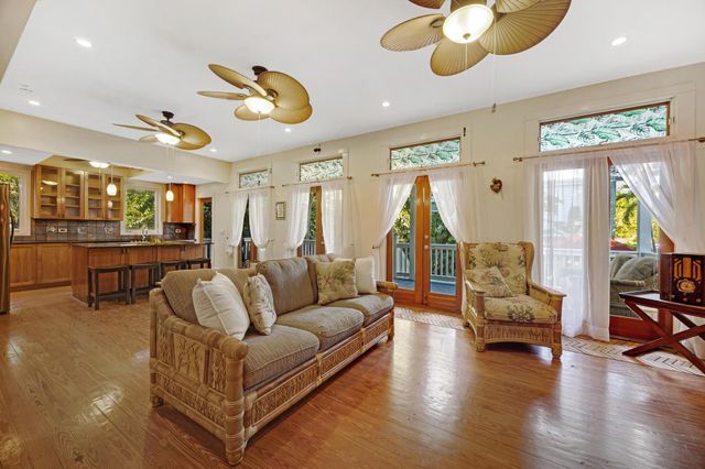 19611 Tequesta St Street, Sugarloaf Key, FL 33042