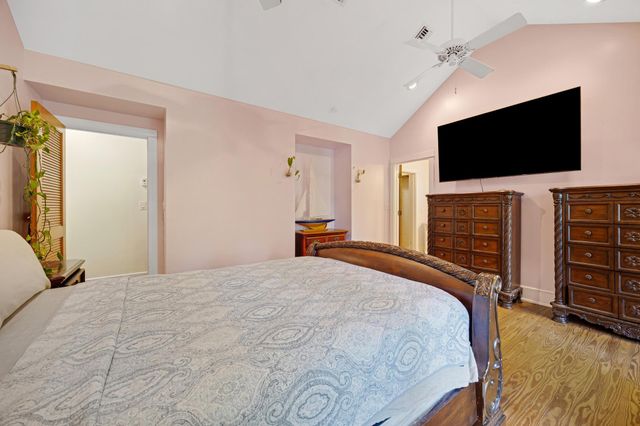 19611 Tequesta St Street, Sugarloaf Key, FL 33042