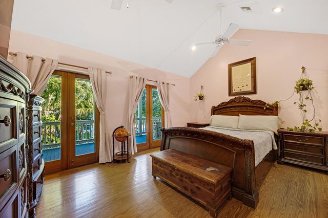 19611 Tequesta St Street, Sugarloaf Key, FL 33042