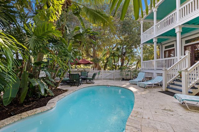 19611 Tequesta St Street, Sugarloaf Key, FL 33042