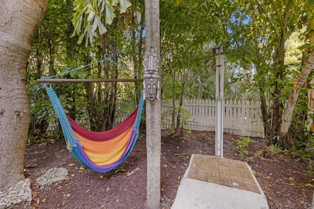 19611 Tequesta St Street, Sugarloaf Key, FL 33042