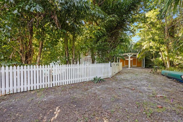 19611 Tequesta St Street, Sugarloaf Key, FL 33042